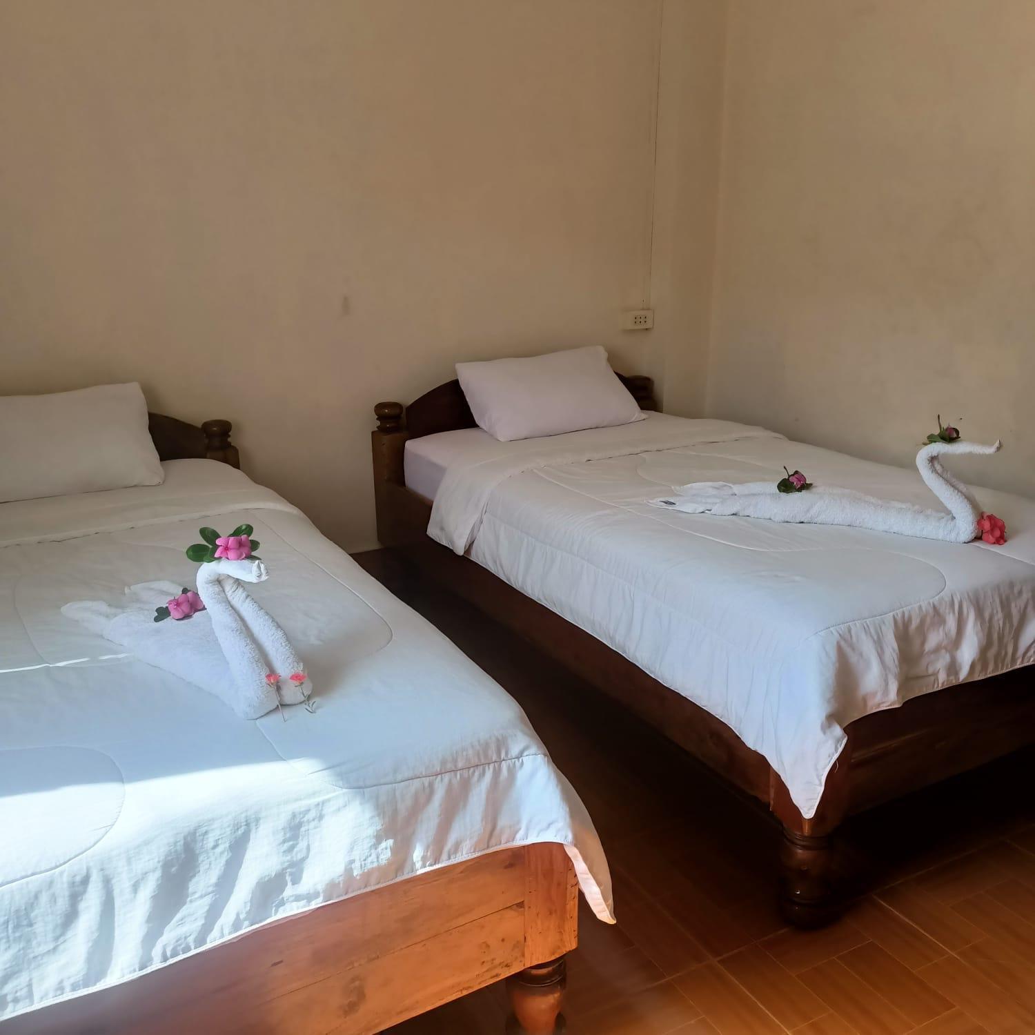 Phonephithak Guesthouse Muang Pakbèng Екстериор снимка