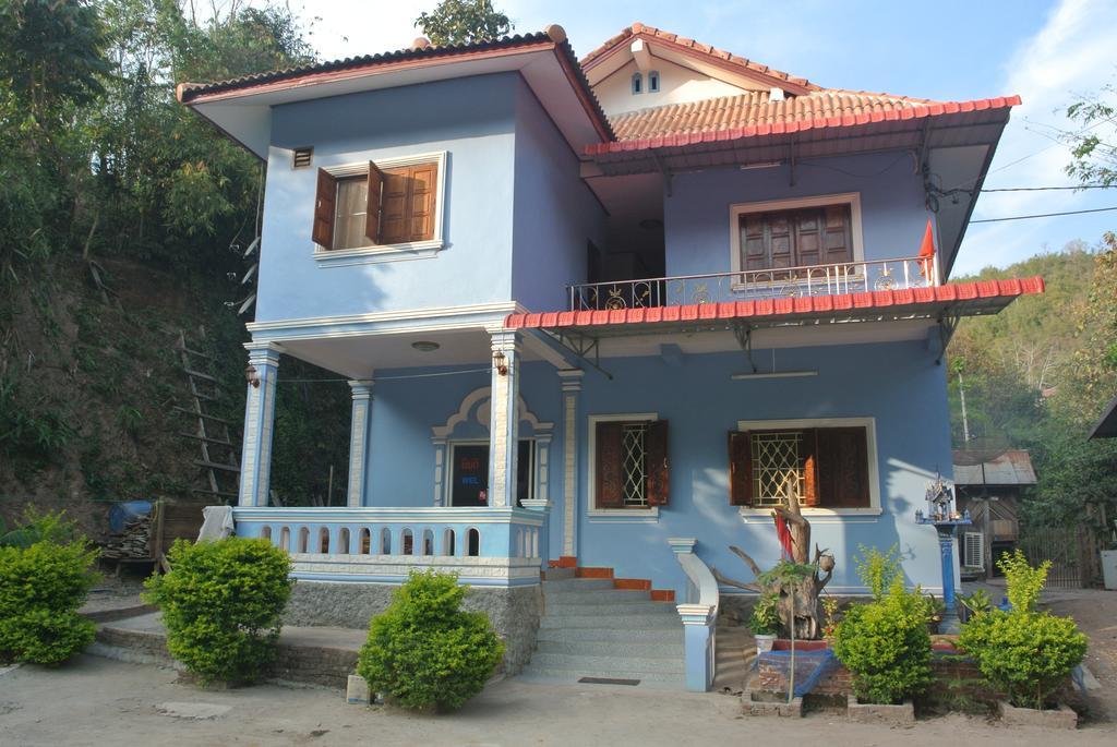 Phonephithak Guesthouse Muang Pakbèng Екстериор снимка