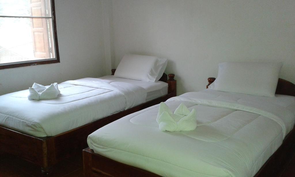 Phonephithak Guesthouse Muang Pakbèng Екстериор снимка