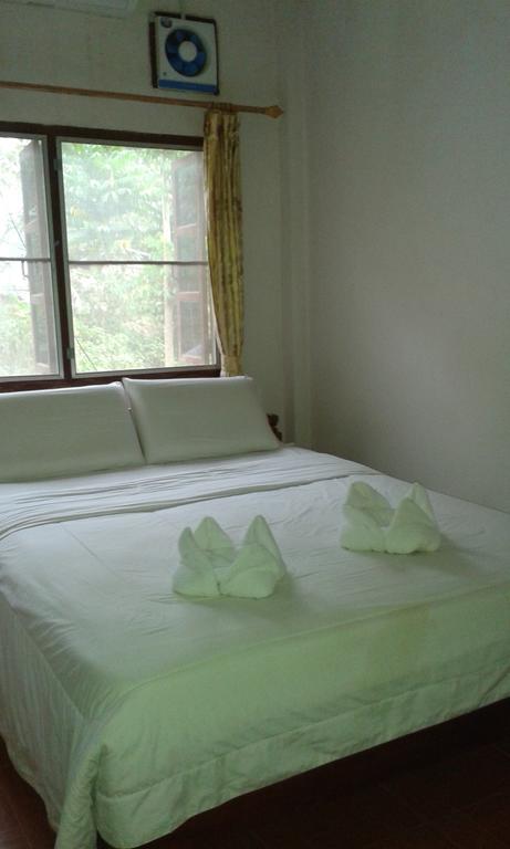Phonephithak Guesthouse Muang Pakbèng Екстериор снимка